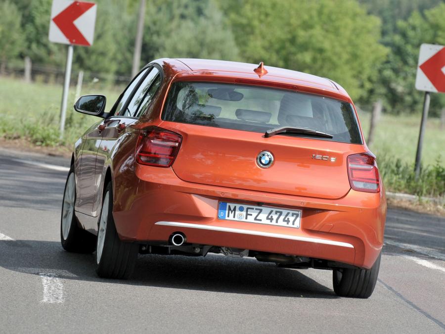  BMW 120d 5-Door Urban Line 2011 года  (фото 3 из 30)